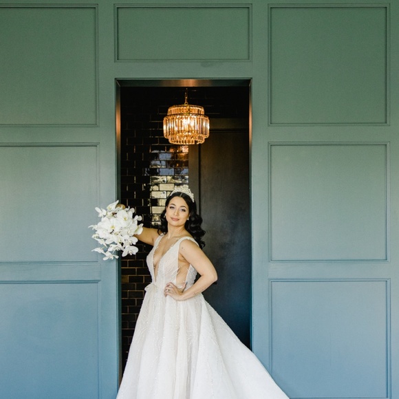 Couture wedding dress - Picture 2 of 4